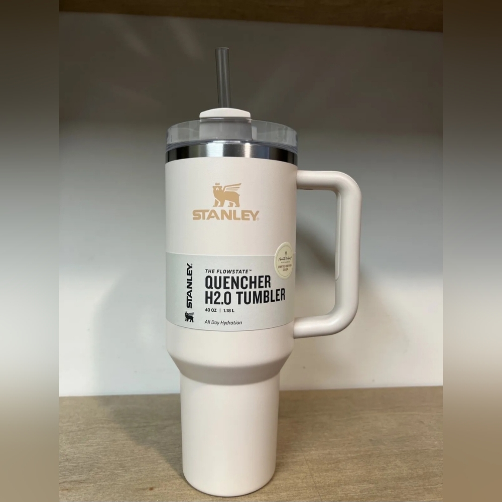 Stanley 40 oz Tumbler Hearth And Hand Magnolia *LIMITED EDITION* Best Beige